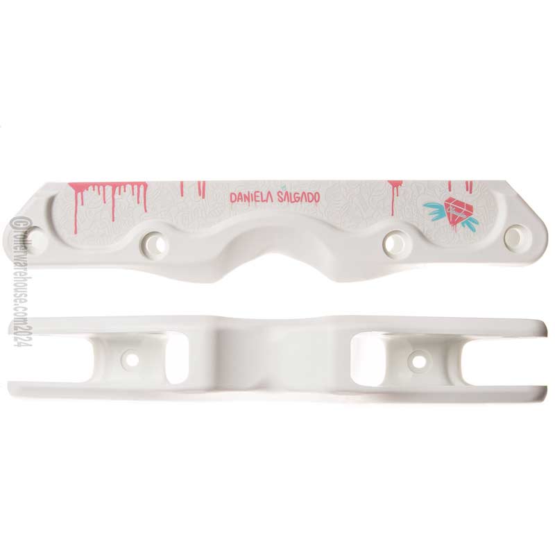 Oysi Medium Chassis Daniela Salgado Ghost White Frames