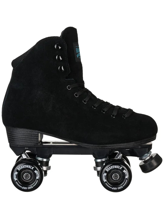 A single black mid-height roller skate boot with four wheels, featuring a suede-like finish, black laces, and visible 'Bulldog' branding on the wheels.